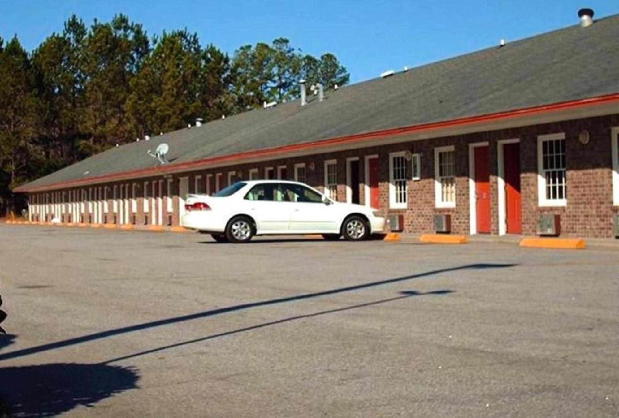Oyo Hotel Ridgeland East ภายนอก รูปภาพ